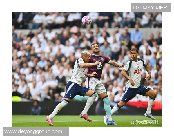 加迪夫城迎战狼队全力争胜展现英超激情与实力对决